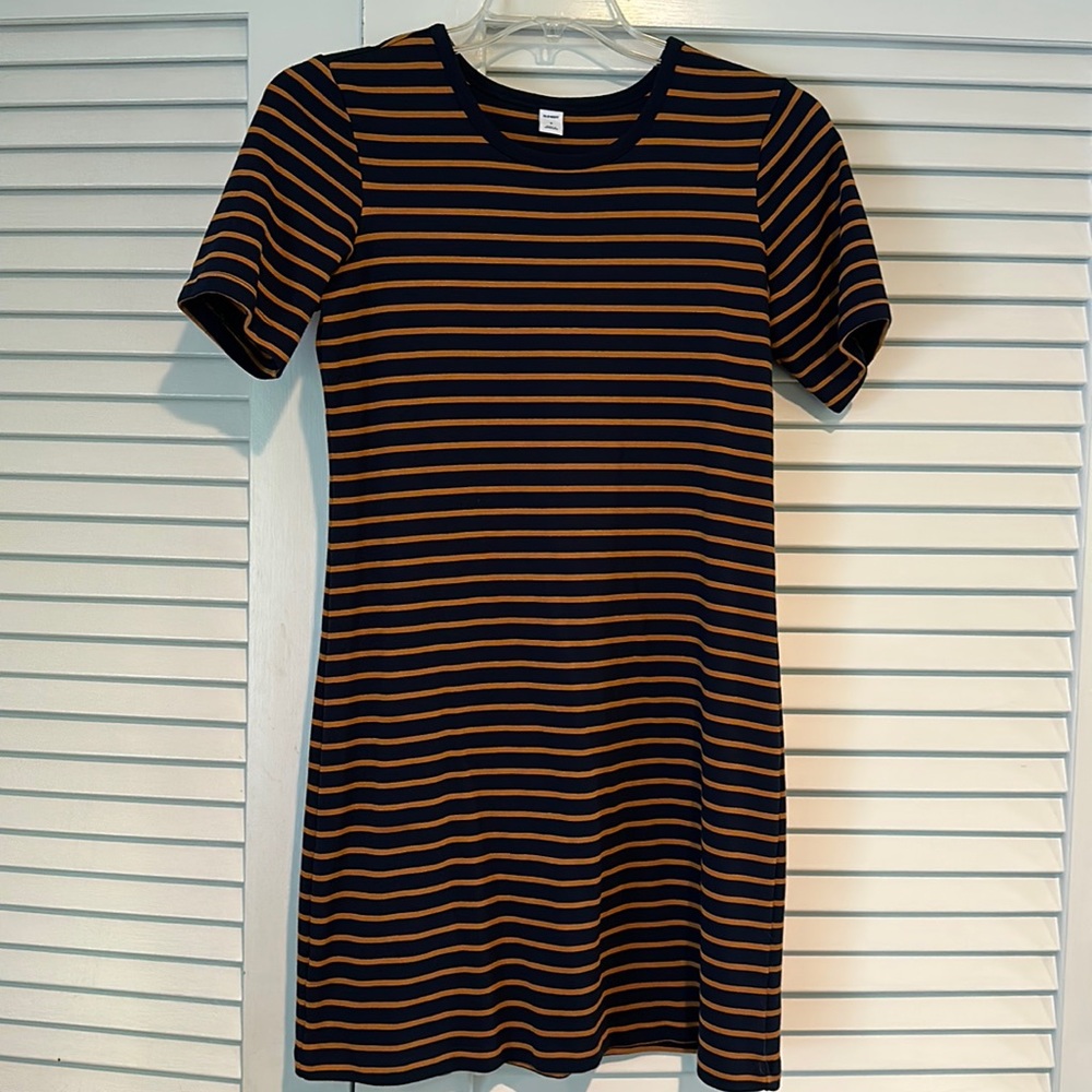 Old Navy T-Shirt Striped Dress